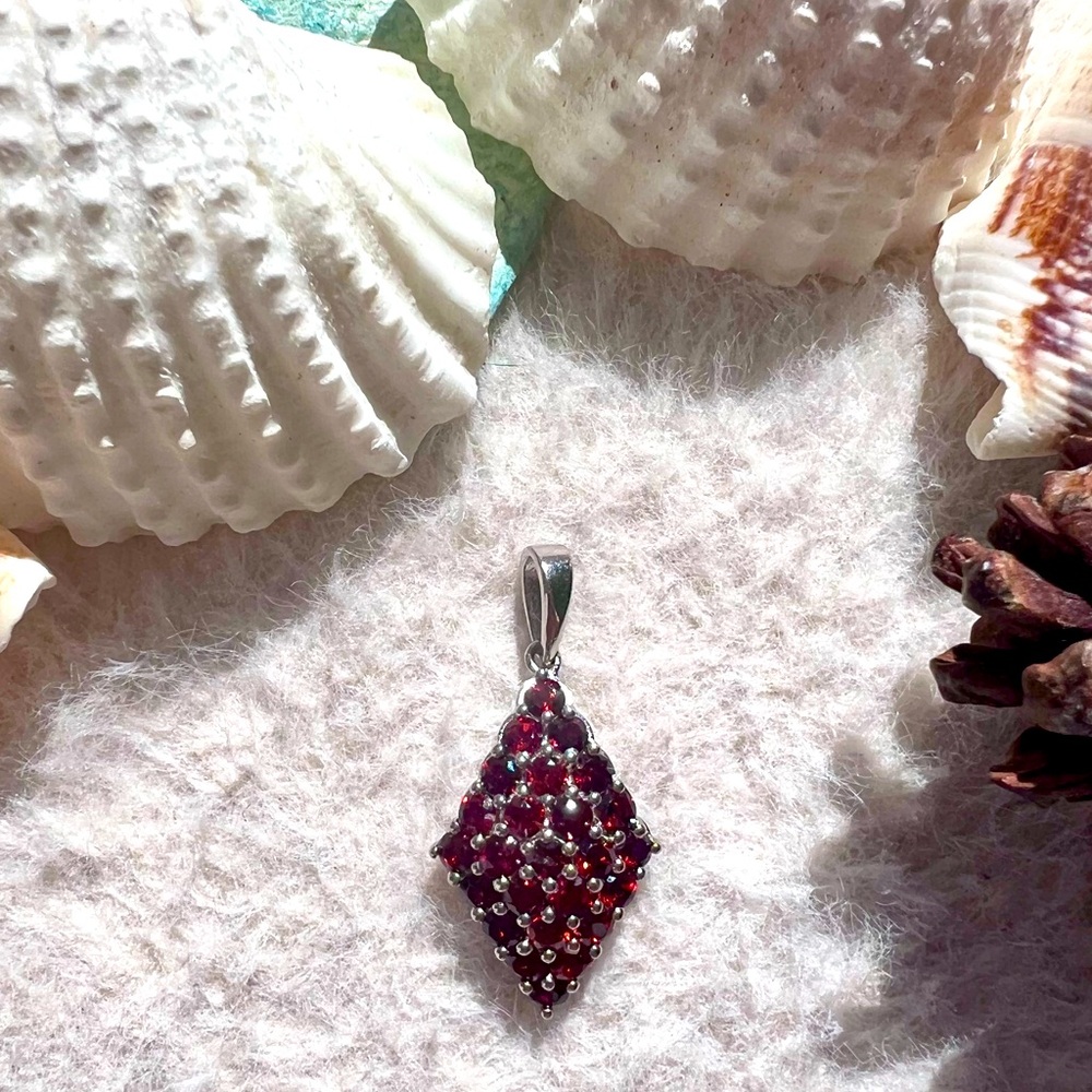 Garnet Stearling Silver Pendant